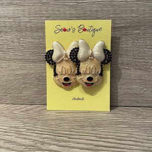 Minnie Mouse - Mickey and Friends // Disneyland Disney World Earrings